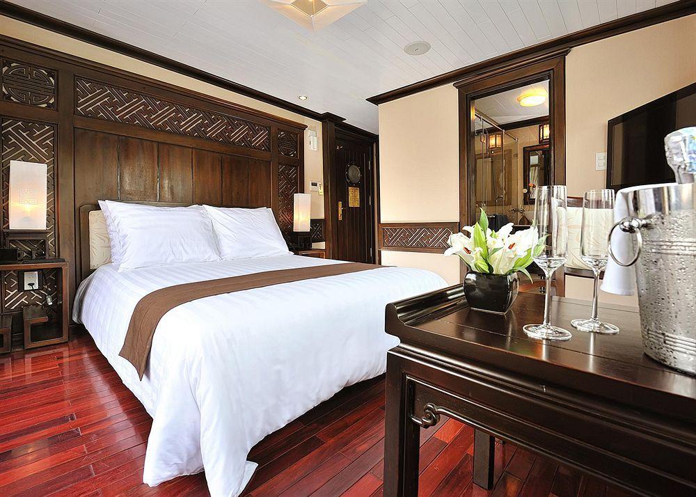 Paradise Sails Cruise Ha Long Exterior photo