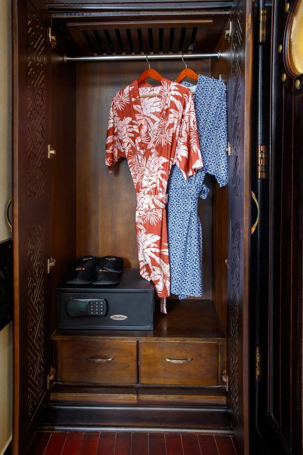 Paradise Sails Cruise Ha Long Room photo